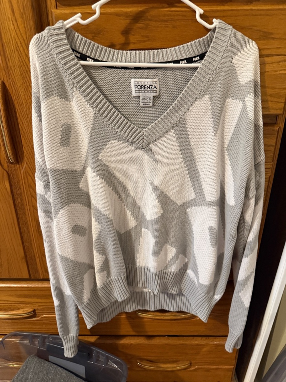 Gray & White V-Neck Patterned Knit Sweater